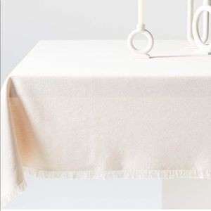 50x50 white linen frayed edge table cloth